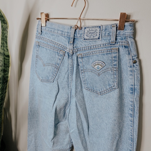 • LEVI'S NATIVE BLUE • Rare high wiasted mom jeans - Picture 3 of 6